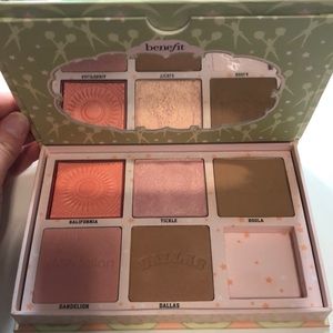 Benefit Cheekleaders Face Palette: Pink Squad